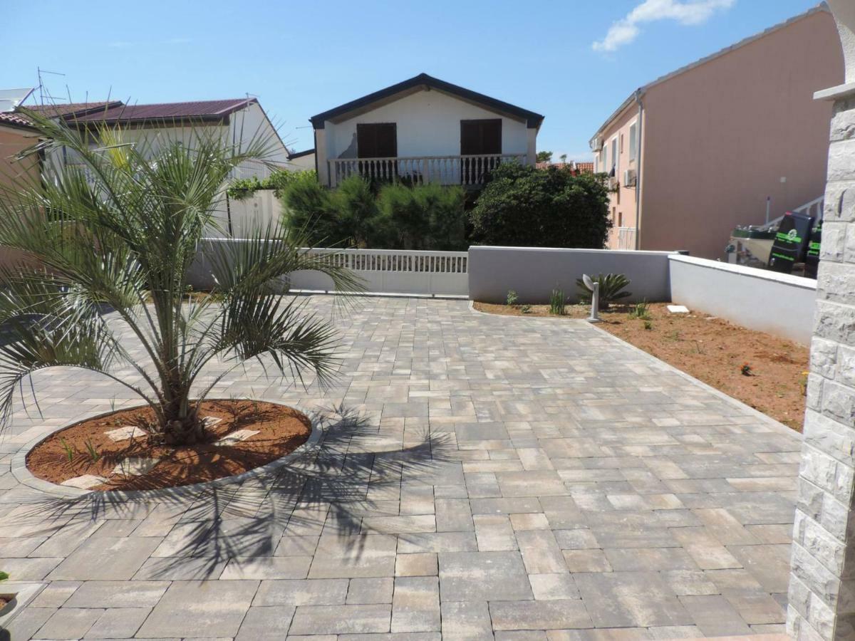 Slatina 13/1 Apartment Vir Luaran gambar