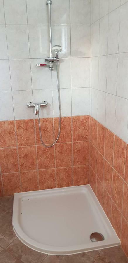 Slatina 13/1 Apartment Vir Luaran gambar