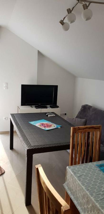 Slatina 13/1 Apartment Vir Luaran gambar